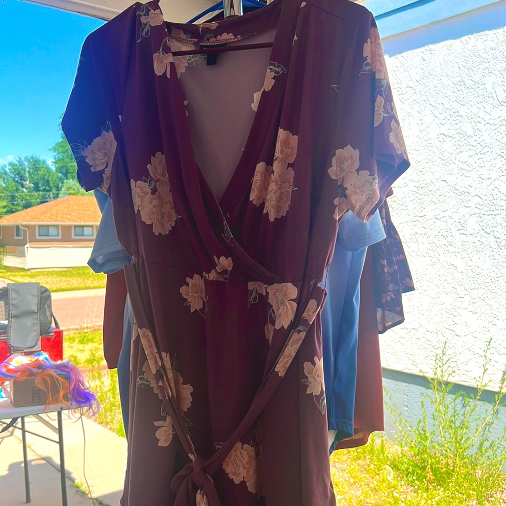 Love this shirt. Cool to wear in the summer.  Size 2 from Torrid.